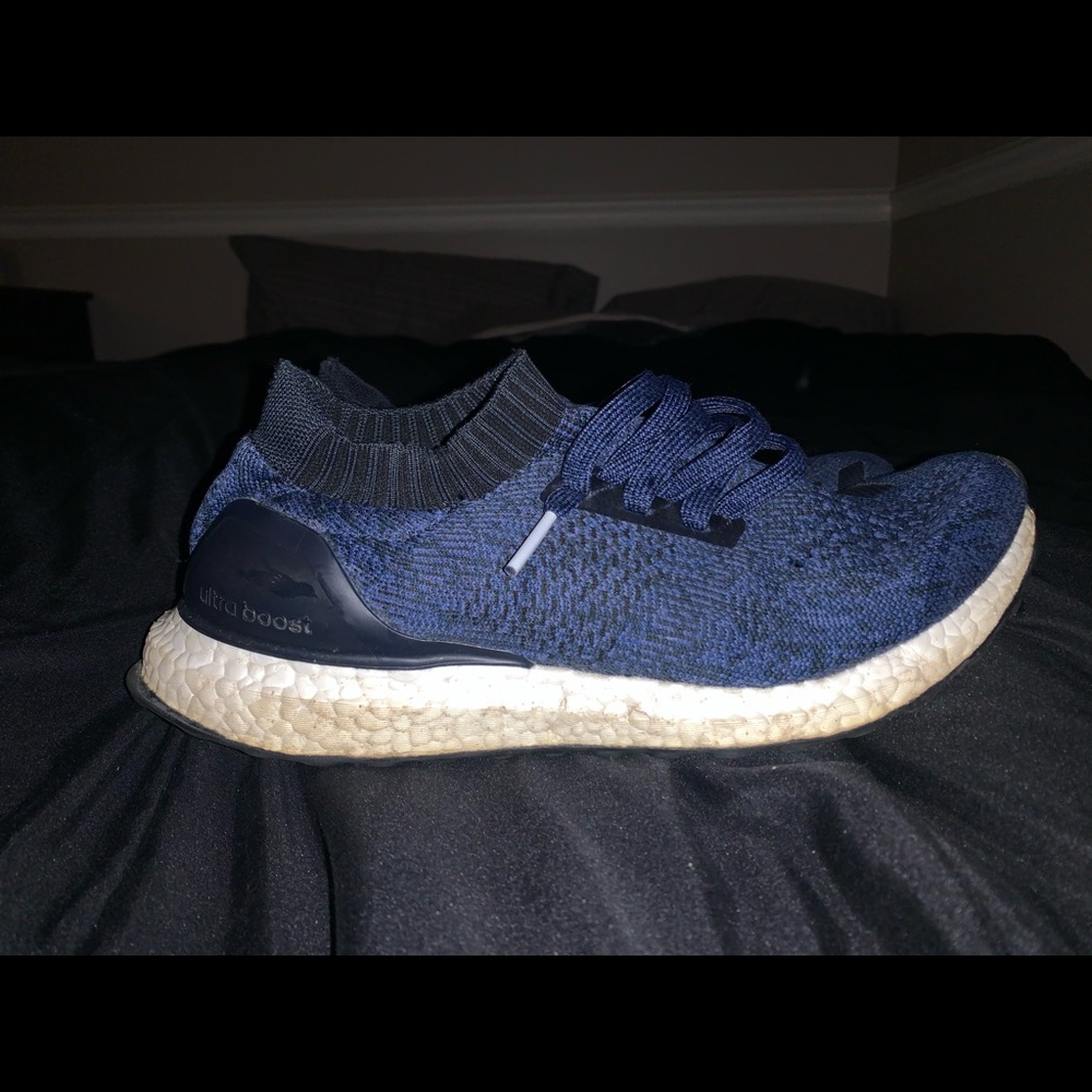 Men’s Size 9.5 Uncaged Collegiate Navy Ultraboost